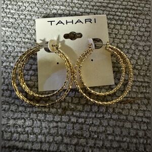 BNWT Tahari Goldtone Double Hoop Layered Earrings
